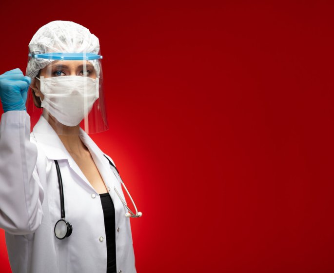 Visiere de protection anti Covid-19 : tutoriel facile d-un medecin pour la fabriquer !