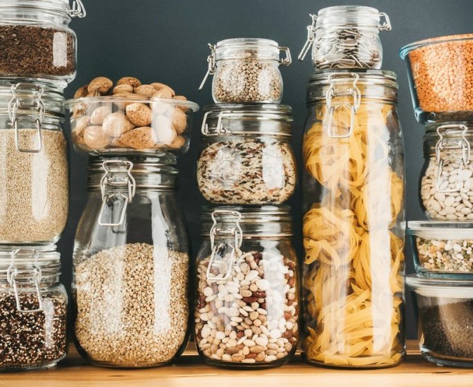 Recettes : que cuisiner avec des pates, du riz et des conserves ?