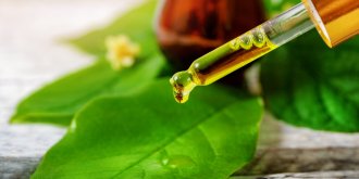 Mal de gorge : quelles huiles essentielles pour soulager ?