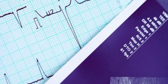 Insuffisance cardiaque (gauche, droite) : symptomes, traitements, complications