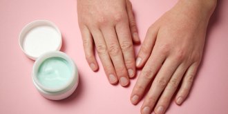 Engelures (pieds, mains…) : definition, duree, traitements pour les soigner ?