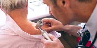 Melanome malin : symptomes, traitement, pronostic
