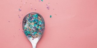 Des gestes simples pour reduire l-exposition aux microplastiques