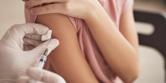 Grippe et Covid-19 : pourquoi la vaccination est conseillee avant les fetes 
