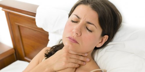 Angine blanche : symptomes, contagion, duree, comment la soigner ?