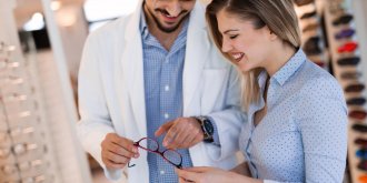 Astigmate et hypermetrope : quelle correction choisir ?