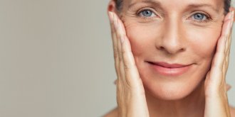 Voici la routine de soins ideale pour retarder le vieillissement de la peau 