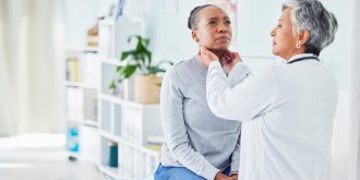 L’immunotherapie avant et apres la chirurgie ameliore la survie des cancers de la tete et du cou