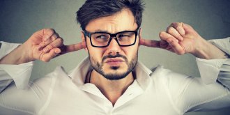 Otite et trompes d-Eustache bouchees : un lien ?