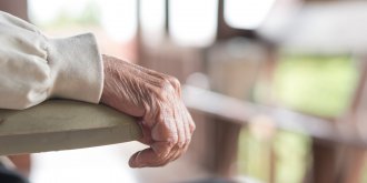  Dependance : 3 signes de fragilite qui doivent alerter, selon un medecin