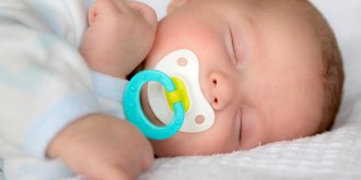 Tetine et allaitement maternel : sont-ils compatibles ?