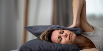 Acouphenes : retrouver un peu de silence grace a ces approches non medicamenteuses