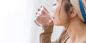 Sommeil : 6 causes qui vous donnent soif la nuit
