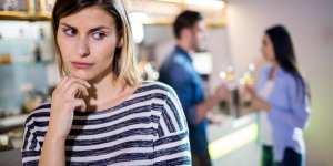 La jalousie : un symptome de paranoia