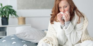 Rhume et nez qui coule : 3 huiles essentielles qui soulagent