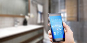 Des personnes decedent apres avoir branche leur telephone dans leur salle de bain