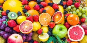 Ce fruit est le premier a recevoir une allegation sante des instances sanitaires europeennes. Quel est-il ? 
