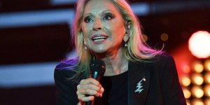 Veronique Sanson sur son cancer : "J-ai peur mais je vais donner le meilleur. "