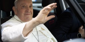 Qu’est-ce que la double pneumonie dont souffre le pape Francois ?