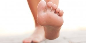 Ce que vos pieds revelent sur votre sante selon un podologue