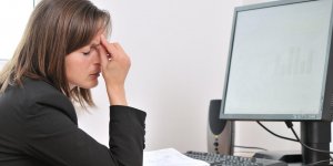 Troubles visuels : un exercice pour limiter la fatigue oculaire au travail