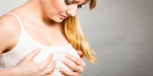 Sein : les causes possibles d-une douleur au teton