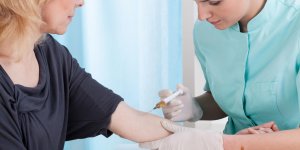 Vaccin contre la grippe : de quoi depend son efficacite ?