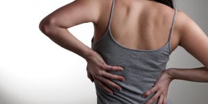 Hernie discale : 6 symptomes qui ne trompent pas
