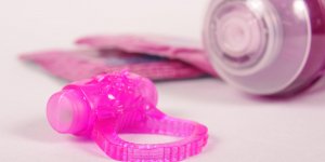 Position du 69 : comment utiliser un cockring ?