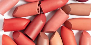 Rouge a levre : comment savoir s-il est perime ?