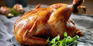 Poulet jaune ou blanc : lequel choisir ?