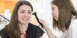 Otite virale de l-adulte : comment la soigner ?