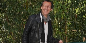 Jean-Luc Reichmann affiche sa cicatrice sans complexe apres son grave accident