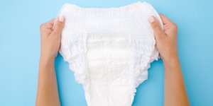 Protections pour incontinence : l’Anses alerte sur les dangers