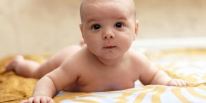Erytheme fessier de bebe : les symptomes
