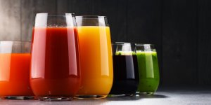 Jus de fruits : les pires produits a eviter en supermarche