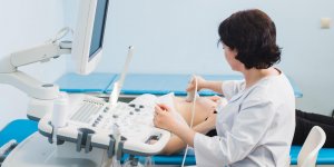 Grossesse extra-uterine : est-ce un motif d-interruption medicale de grossesse ?
