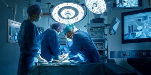 De la grippe a la septicemie : a 20 ans, il finit ampute des deux jambes