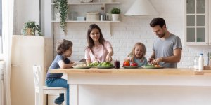 3 raisons pour lesquelles vous devriez manger dans le calme 