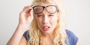 Vision floue : un signe de fatigue oculaire