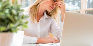 Fatigue oculaire et mal de tete : un lien ?