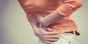 Intestins : cet additif alimentaire dangereux pour votre microbiote 