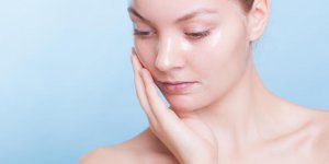 Peau seche et plaque depuis la menopause : pourquoi ?