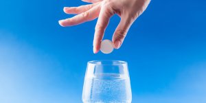 Coronavirus : l-aspirine peut-elle prevenir les formes graves ? 