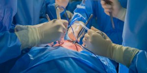 Greffe cardiaque : le CHU de Dijon realise une implantation d’un cœur artificiel total