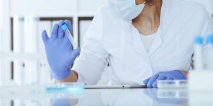 Schizophrenie : un nouveau traitement prometteur en cours