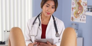 Peut-on faire un frottis vaginal quand on est vierge ?