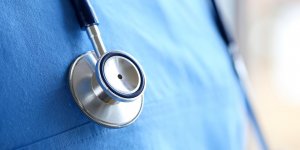 Fentanyl : un risque de douleurs exacerbees alerte Prescrire