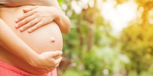 Grossesse : l-homeopathie contre les douleurs dentaires