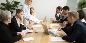 Travailler 10 heures par jour explose les risques d’AVC